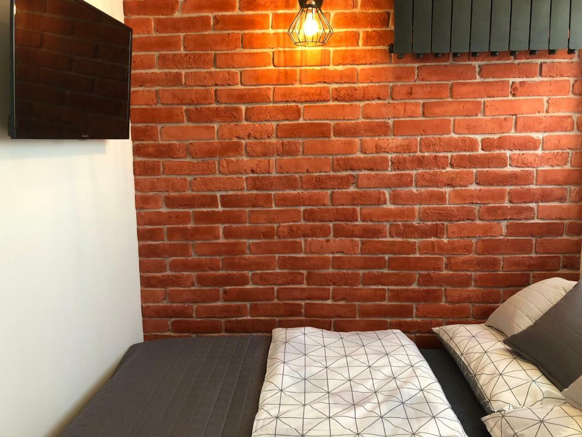 Family & Business Sauna Apartments Rynek Centrum Downtown - 2 Bedroom With Private Sauna, Balcony, Parking Kielce Extérieur photo