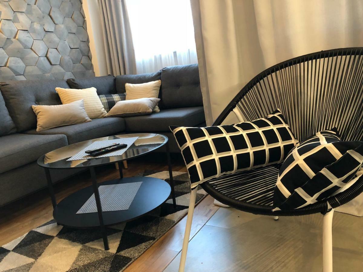 Family & Business Sauna Apartments Rynek Centrum Downtown - 2 Bedroom With Private Sauna, Balcony, Parking Kielce Extérieur photo