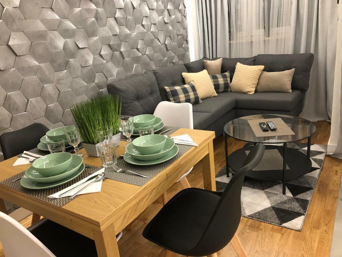 Family & Business Sauna Apartments Rynek Centrum Downtown - 2 Bedroom With Private Sauna, Balcony, Parking Kielce Extérieur photo