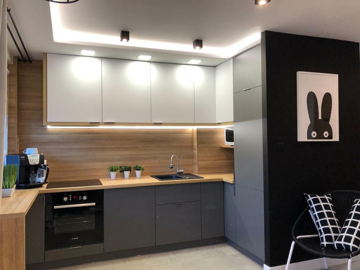 Family & Business Sauna Apartments Rynek Centrum Downtown - 2 Bedroom With Private Sauna, Balcony, Parking Kielce Extérieur photo
