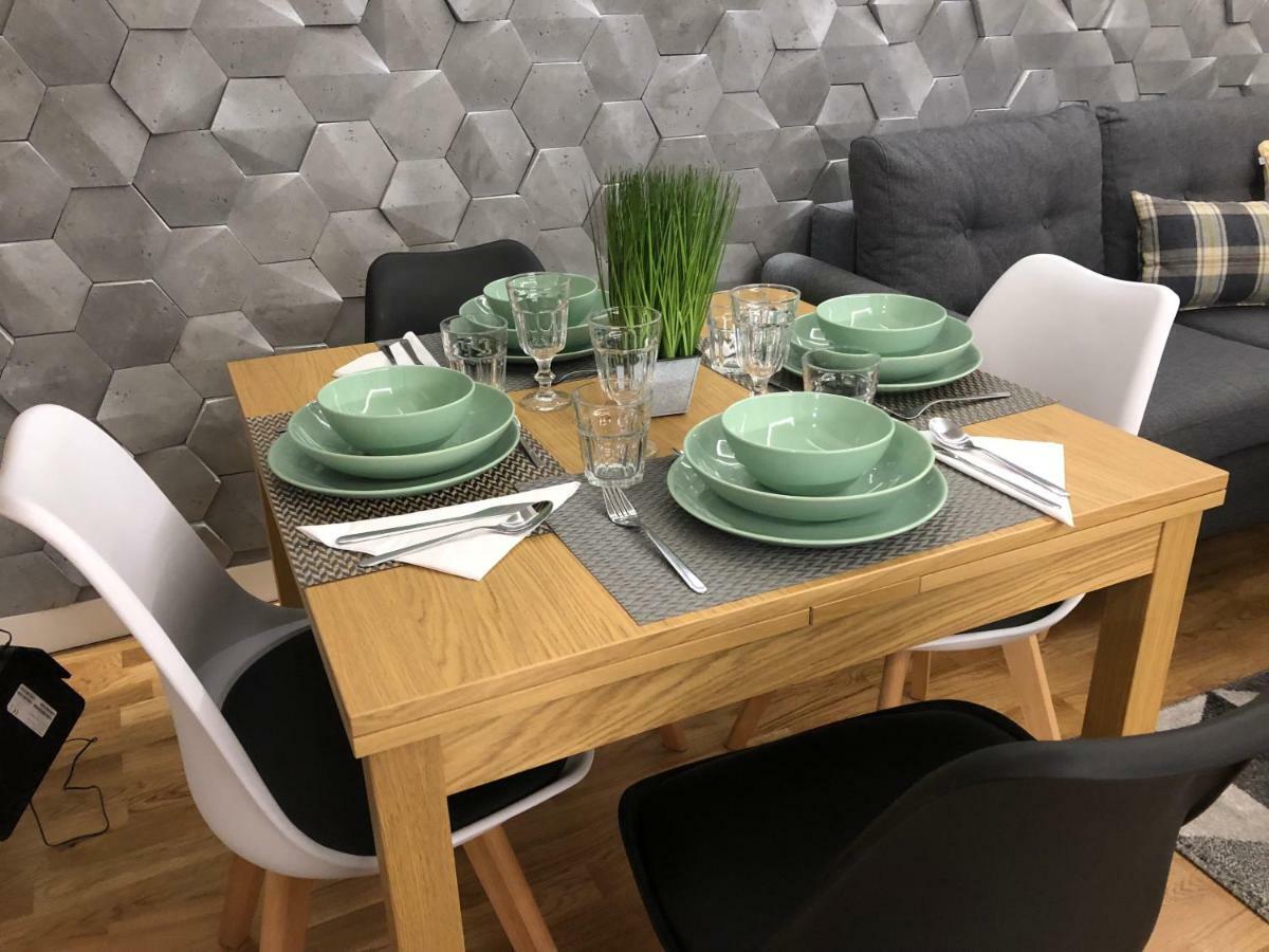 Family & Business Sauna Apartments Rynek Centrum Downtown - 2 Bedroom With Private Sauna, Balcony, Parking Kielce Extérieur photo