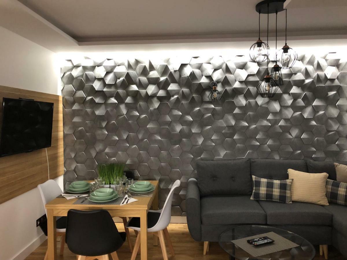 Family & Business Sauna Apartments Rynek Centrum Downtown - 2 Bedroom With Private Sauna, Balcony, Parking Kielce Extérieur photo